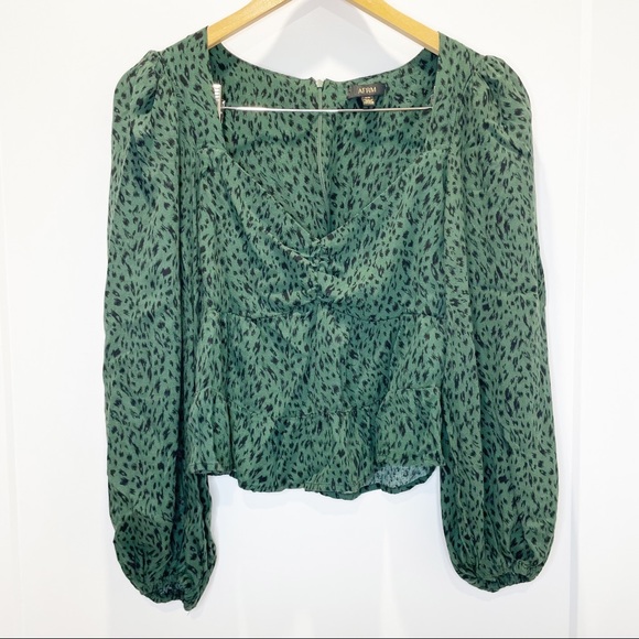 AFRM Hunter Green Cheetah Print Puff Sleeve Cropped Peplum Sweetheart Blouse - Picture 1 of 7